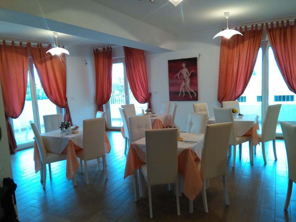 Hotel Residence Thalassa Реджо ди Калабрия Екстериор снимка