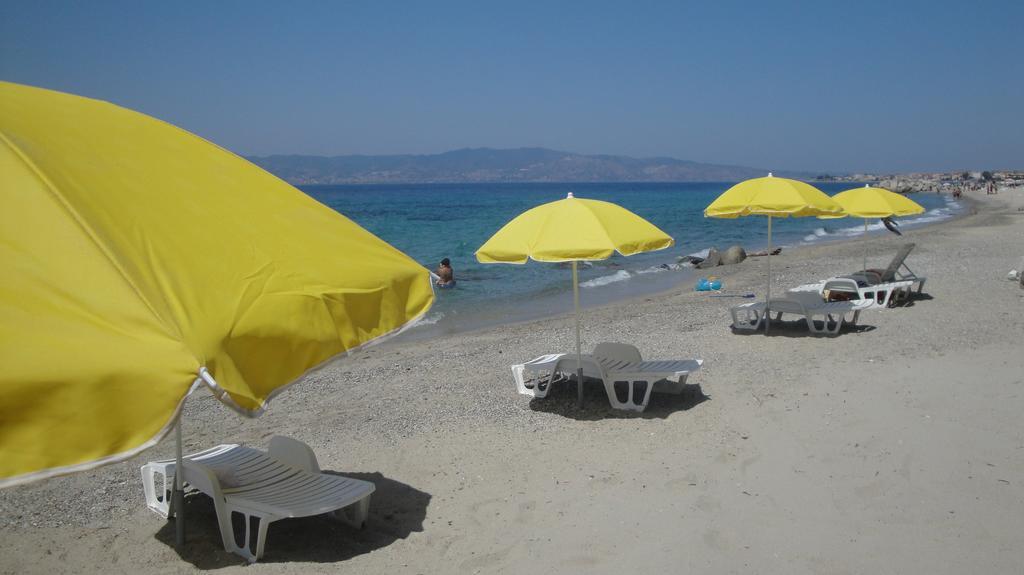Hotel Residence Thalassa Реджо ди Калабрия Екстериор снимка