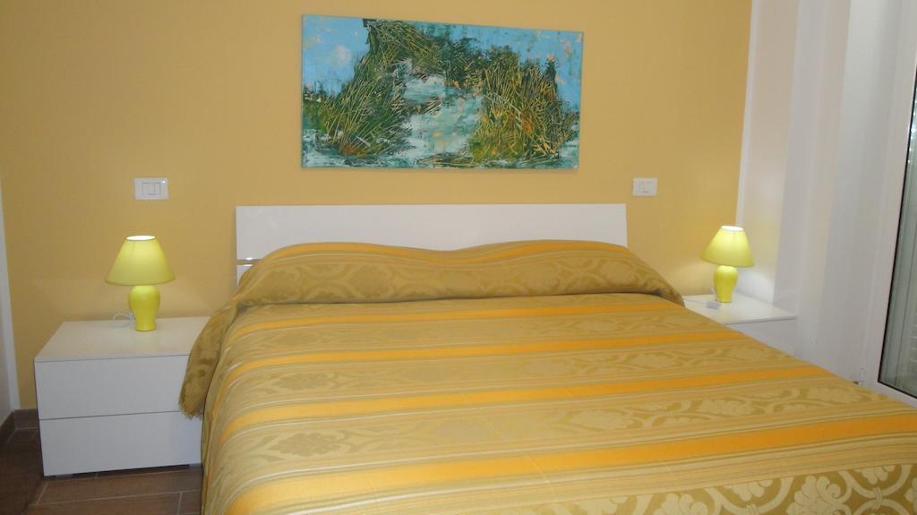 Hotel Residence Thalassa Реджо ди Калабрия Екстериор снимка