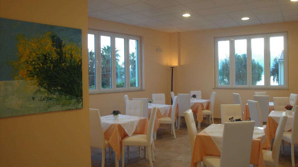 Hotel Residence Thalassa Реджо ди Калабрия Екстериор снимка