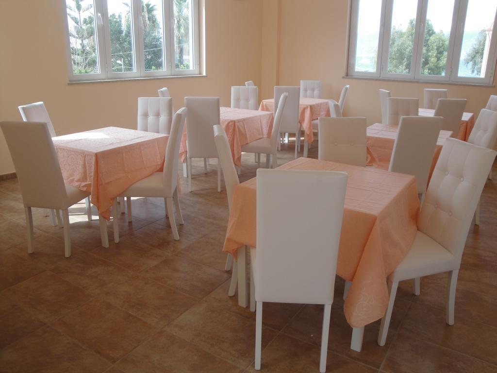 Hotel Residence Thalassa Реджо ди Калабрия Екстериор снимка