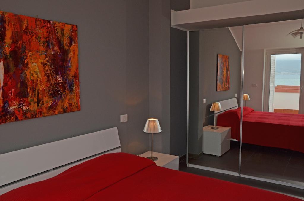 Hotel Residence Thalassa Реджо ди Калабрия Екстериор снимка